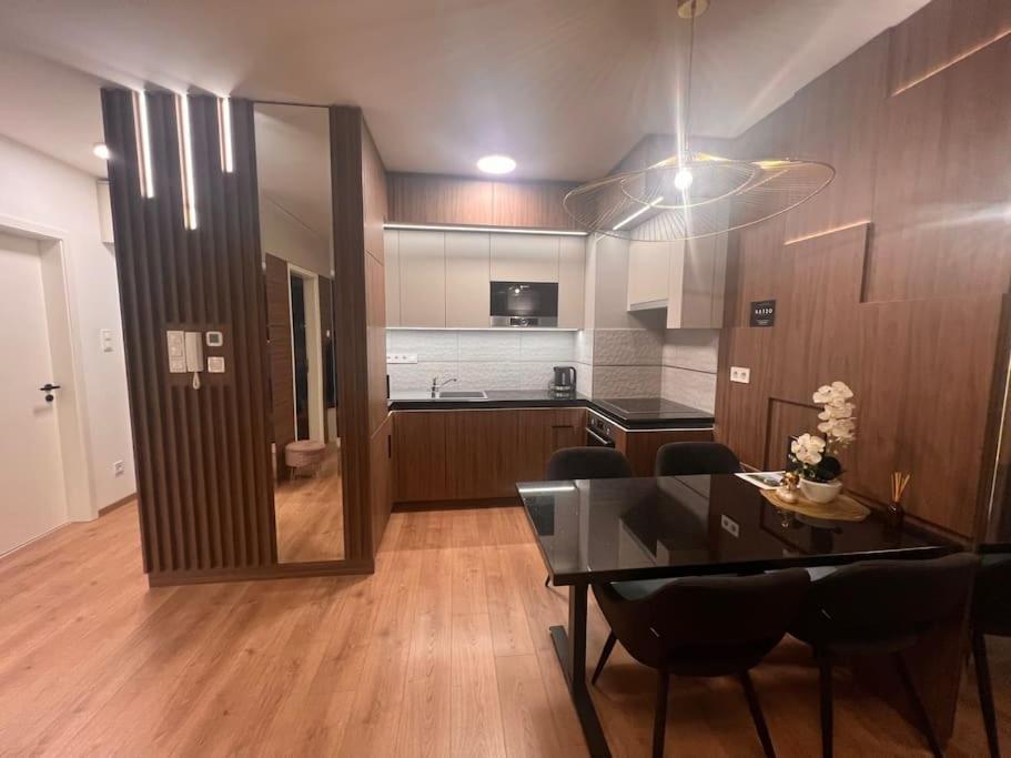 Karzo Lk 208 Apartment *